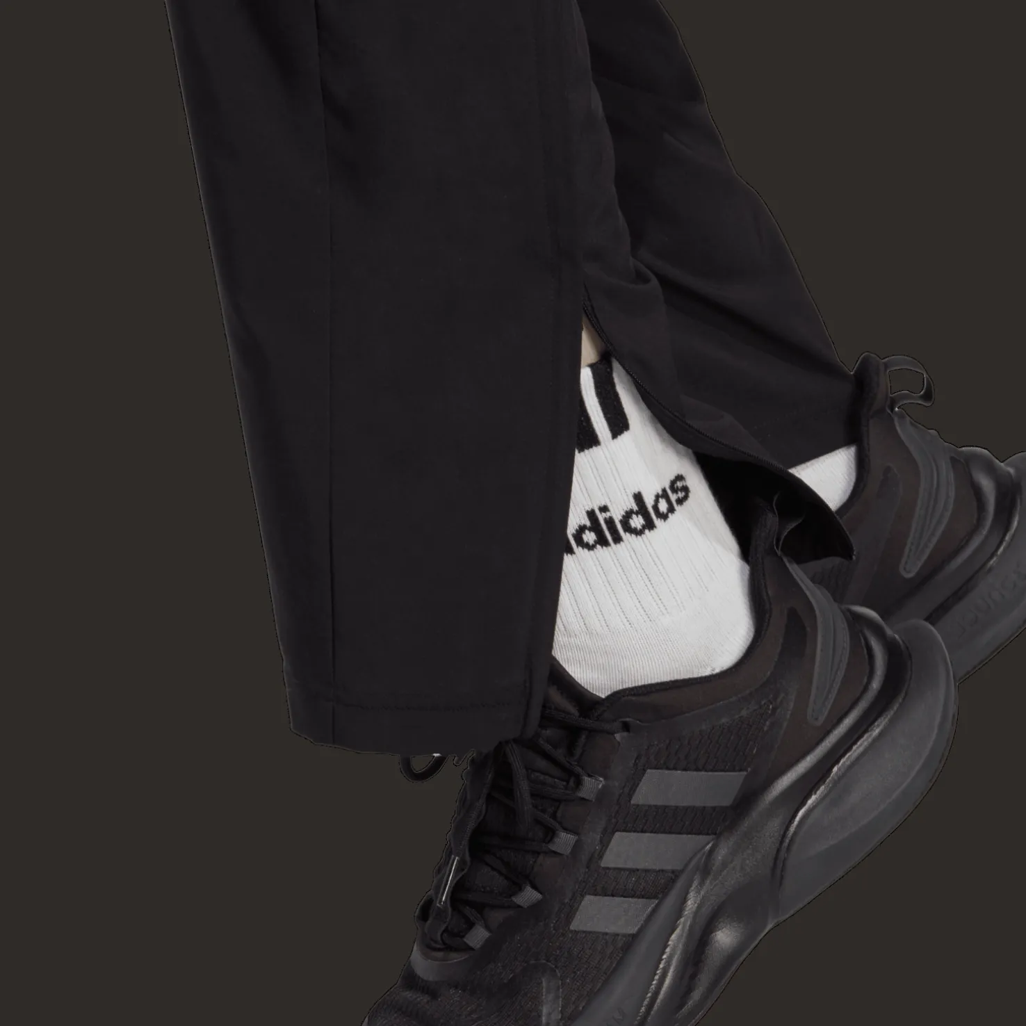 AEROREADY Essentials Stanford Traksuit Bottoms, miesten collegehousut - Vapaa-Ajan Housut - AEROREADY Essentials Stanford Traksuit Bottoms, miesten collegehousut