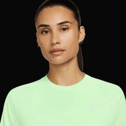 Dri-FIT Pacer Crew, naisten treenipaita - Treenipaidat - Dri-FIT Pacer Crew, naisten treenipaita