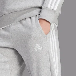 Essentials Fleece 3-Stripes Tapered Cuff Joggers, miesten collegehousut - Vapaa-Ajan Housut - Essentials Fleece 3-Stripes Tapered Cuff Joggers, miesten collegehousut