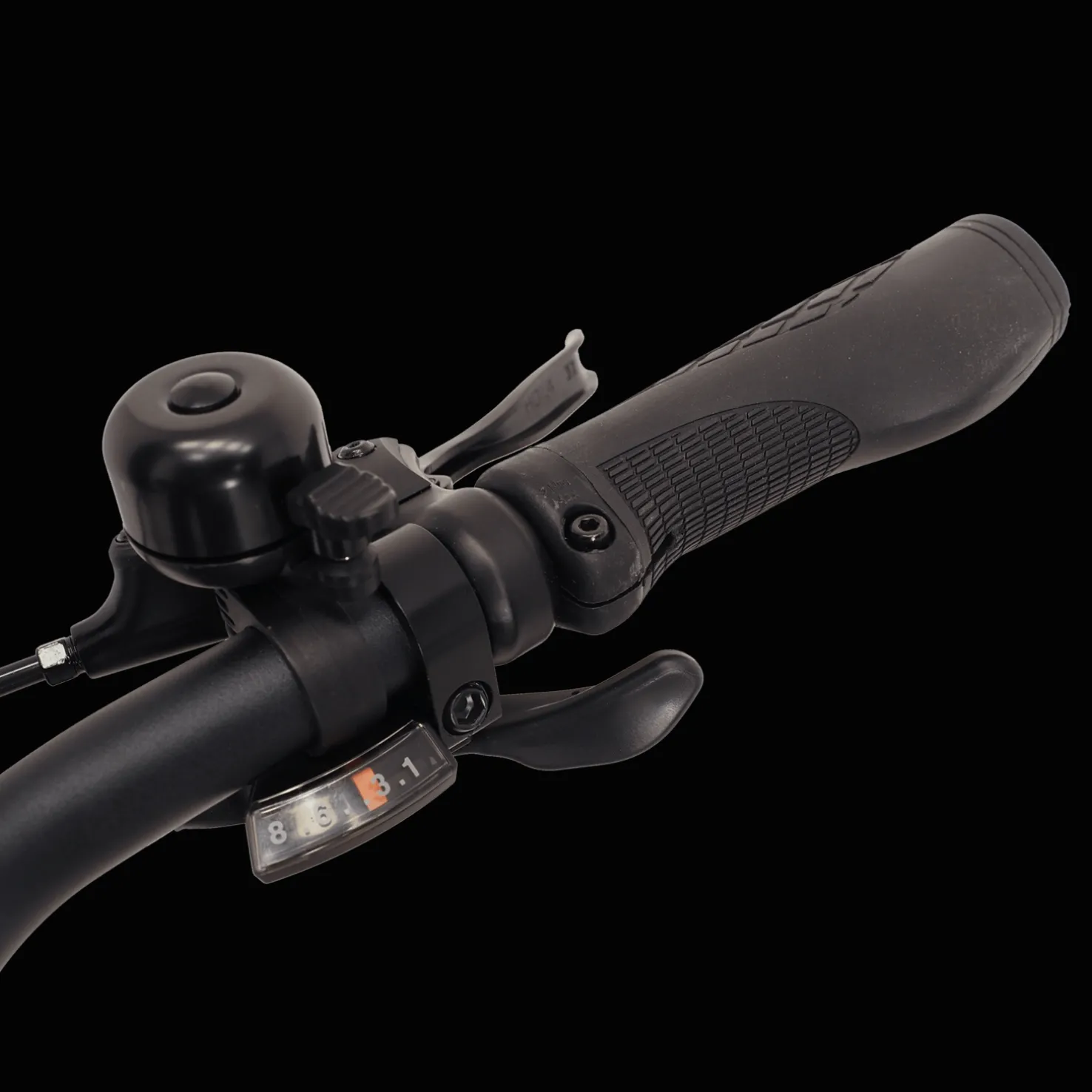 E-Trekking 1.0 Diamond JET BLACK 24, miesten hybridisähköpyörä - Sähköpyörät - E-Trekking 1.0 Diamond JET BLACK 24, miesten hybridisähköpyörä