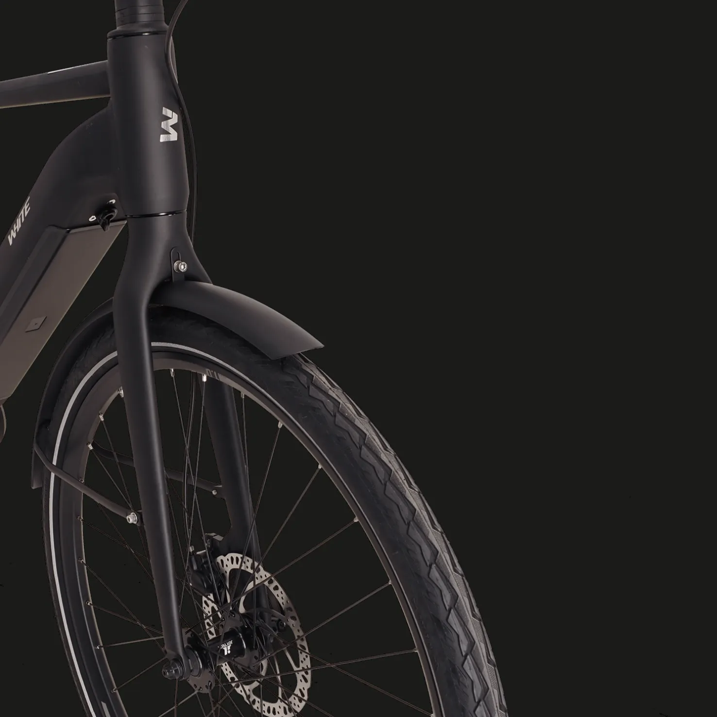 E-Trekking 1.0 Diamond JET BLACK 24, miesten hybridisähköpyörä - Sähköpyörät - E-Trekking 1.0 Diamond JET BLACK 24, miesten hybridisähköpyörä