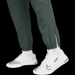 Form Dri-FIT Tapered Versatile Trousers, miesten treenihousut - Treenihousut - Form Dri-FIT Tapered Versatile Trousers, miesten treenihousut