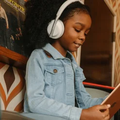 HAPPY PLUGS Play Headphones Over-Ear 85dB, lasten kuulokkeet - Kamerat, Kaiuttimet Ja Kuulokkeet - HAPPY PLUGS Play Headphones Over-Ear 85dB, lasten kuulokkeet