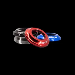 Integrated HIC headset  black with blue and red Top Cap - Potkulautojen tarvikkeet - Integrated HIC headset  black with blue and red Top Cap