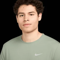 Miler Dri-FIT UV Tee, miesten t-paita - Urheilupaidat - Miler Dri-FIT UV Tee, miesten t-paita