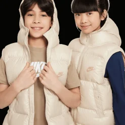 Nike Sportswear Heavyweight Synthet, nuorten liivi - Toppatakit - Nike Sportswear Heavyweight Synthet, nuorten liivi