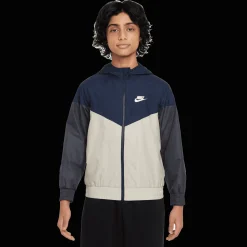 Nike Sportswear Windrunner, nuorten tuulitakki - Treenitakit Ja Juoksutakit - Nike Sportswear Windrunner, nuorten tuulitakki
