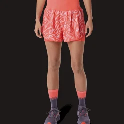 Road All Over Print 2-n-1 3,5in Short, naisten juoksushortsit - Treenishortsit - Road All Over Print 2-n-1 3,5in Short, naisten juoksushortsit