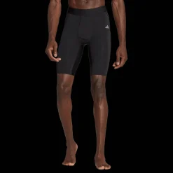 Techfit Short Tights, miesten kompressioshortsit jalkapalloon - Jalkapalloshortsit - Techfit Short Tights, miesten kompressioshortsit jalkapalloon