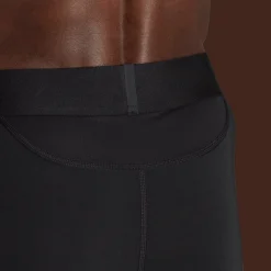 Techfit Short Tights, miesten kompressioshortsit jalkapalloon - Jalkapalloshortsit - Techfit Short Tights, miesten kompressioshortsit jalkapalloon