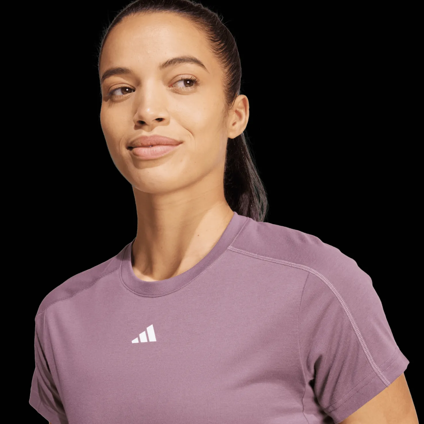 Train Essentials Minimal Branding Crewneck T-Shirt, naisten t-paita - Urheilupaidat - Train Essentials Minimal Branding Crewneck T-Shirt, naisten t-paita