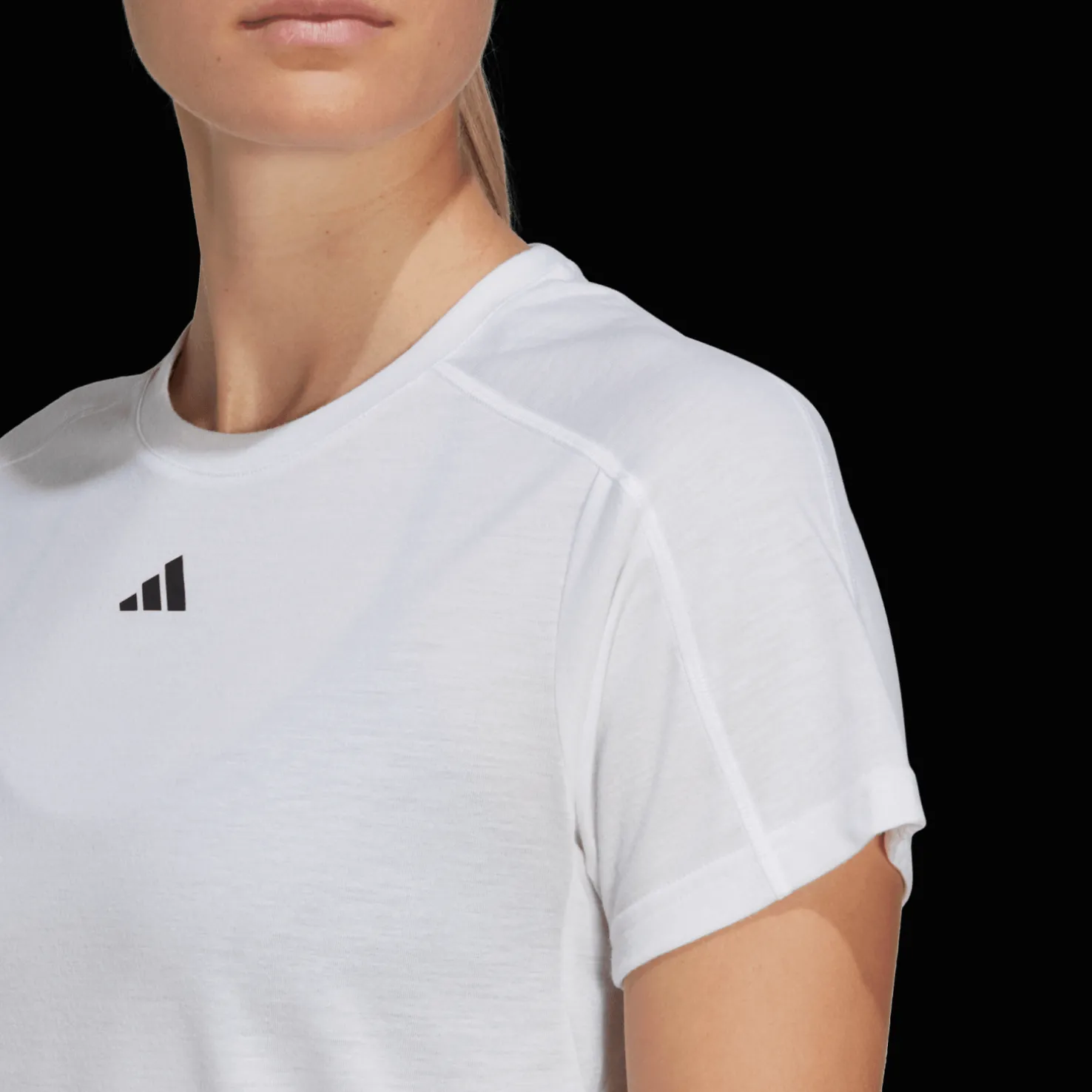 Train Essentials Minimal Branding Crewneck T-Shirt, naisten t-paita - Urheilupaidat - Train Essentials Minimal Branding Crewneck T-Shirt, naisten t-paita