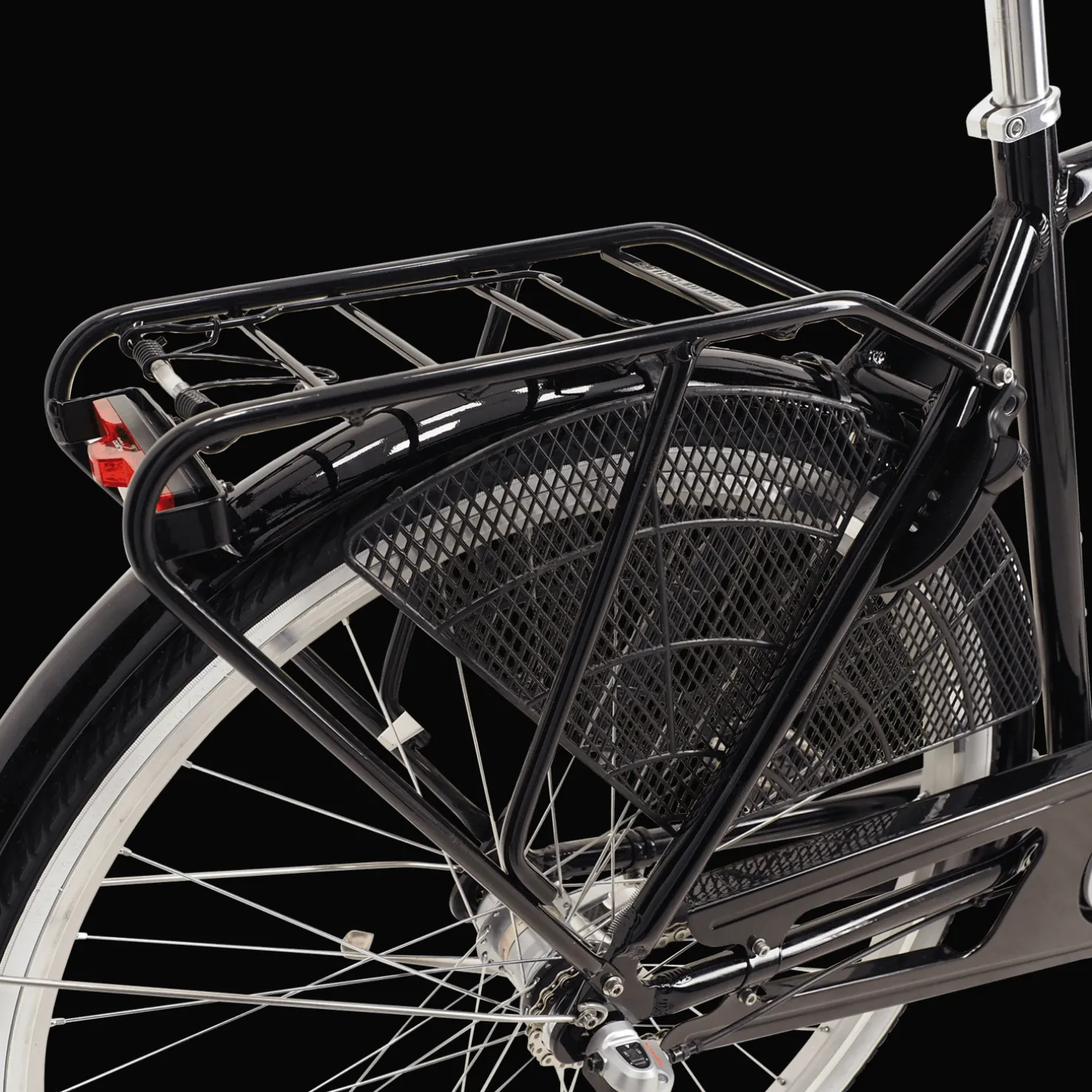 Vilmer 28" 3-speed Classic Black 24, miesten kaupunkipyörä - Citypyörät - Vilmer 28" 3-speed Classic Black 24, miesten kaupunkipyörä